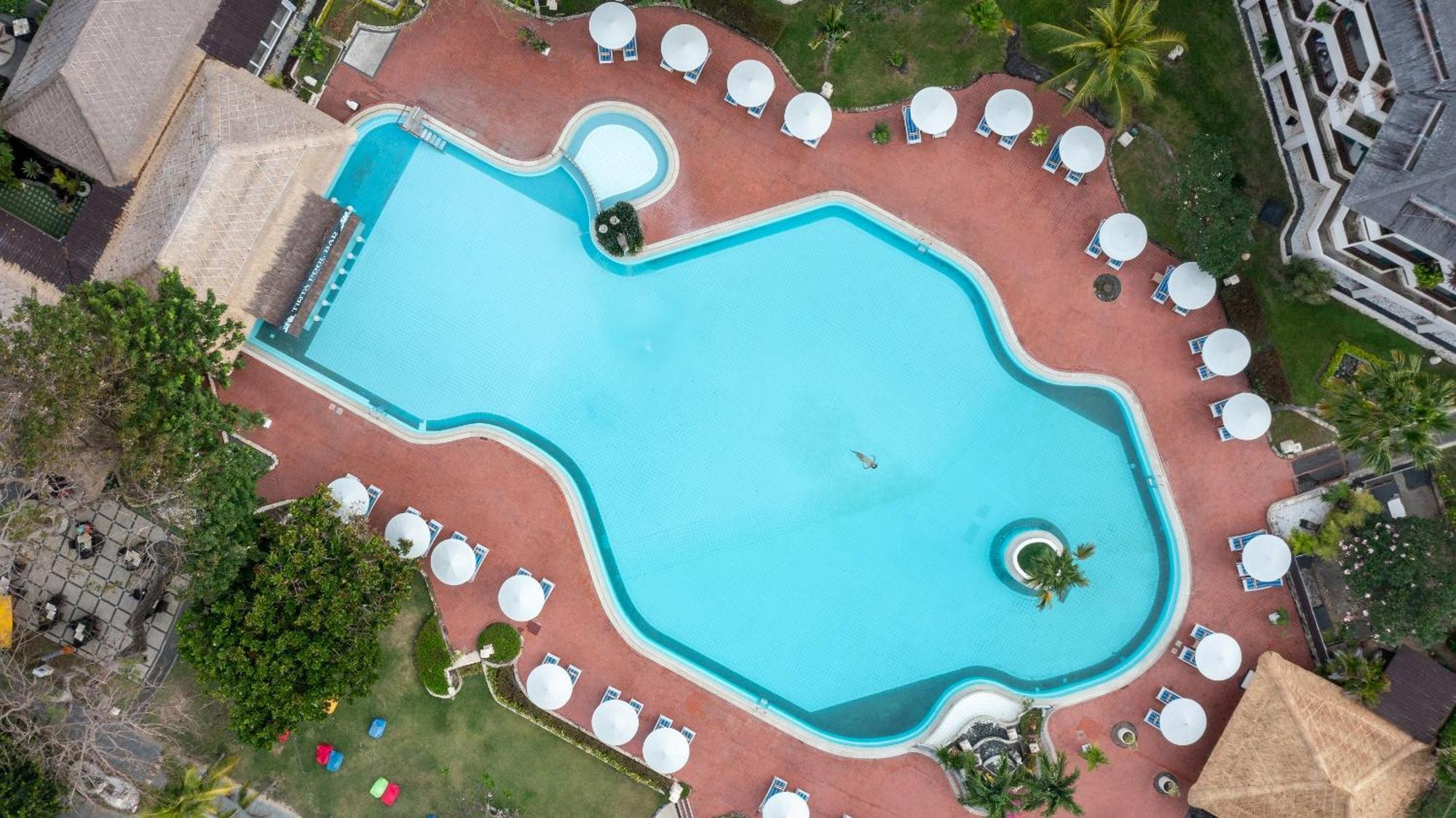 Prama Sanur Beach Bali Εξωτερικό φωτογραφία Aerial view of a swimming pool