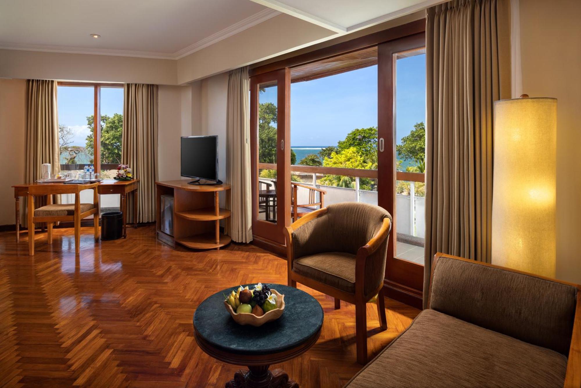 Prama Sanur Beach Bali Εξωτερικό φωτογραφία A suite at the hotel